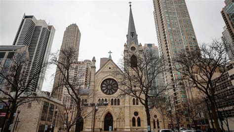 Más de 450 clérigos católicos abusaron de casi 2.000 menores en Illinois, según un informe estatal
